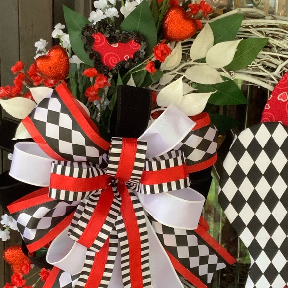 Valentine’s Day’s Wreath - Picture 3 of 4